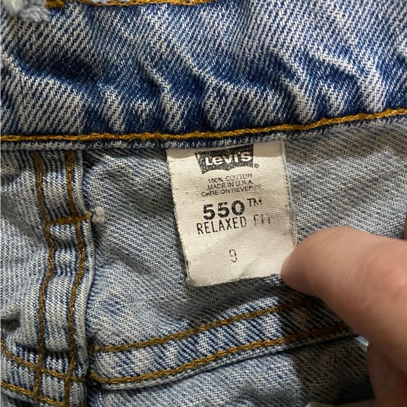 Vintage Levi’s 550 denim shorts - Picture 3 of 4